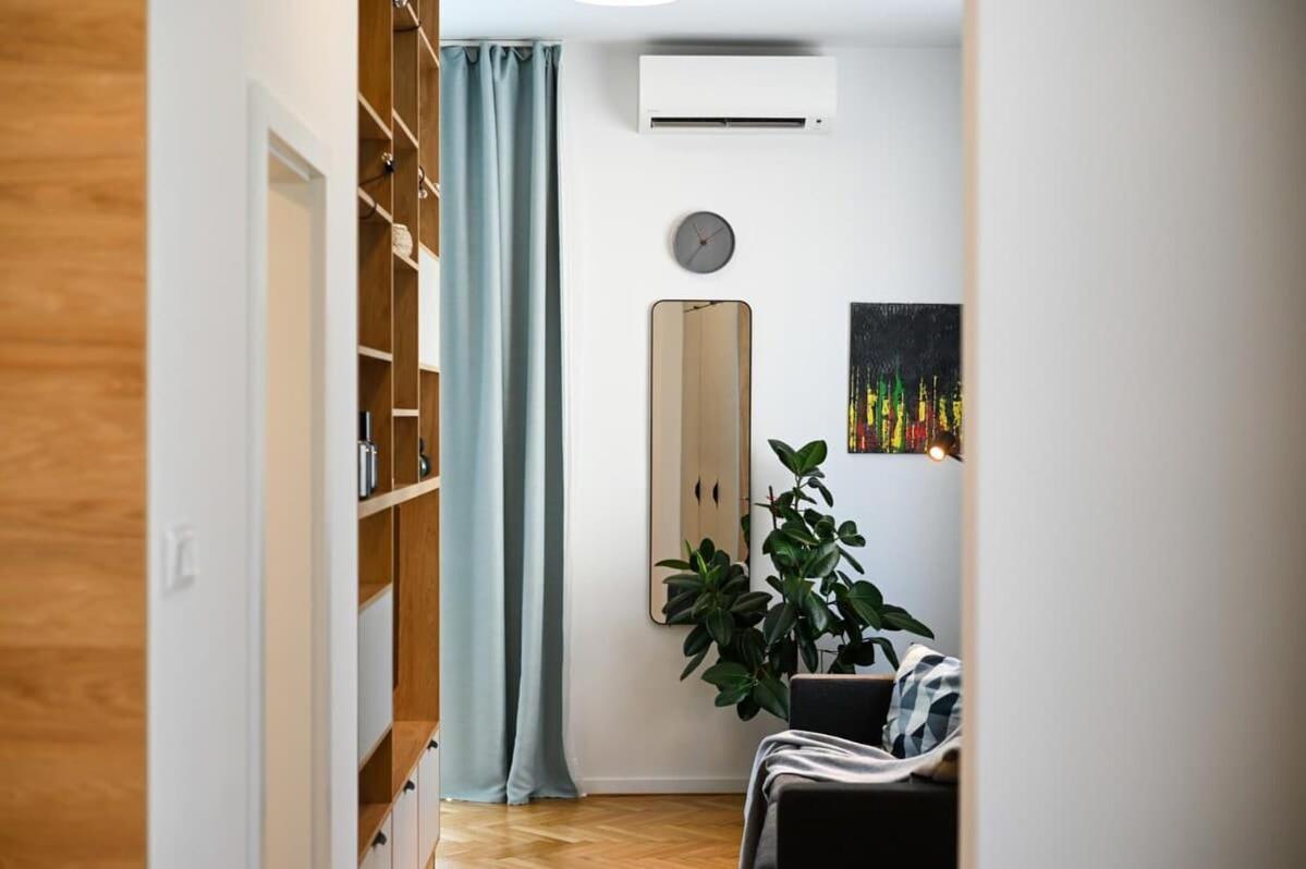 City Center Studio - Comfy & Modern Bratislava Exterior foto